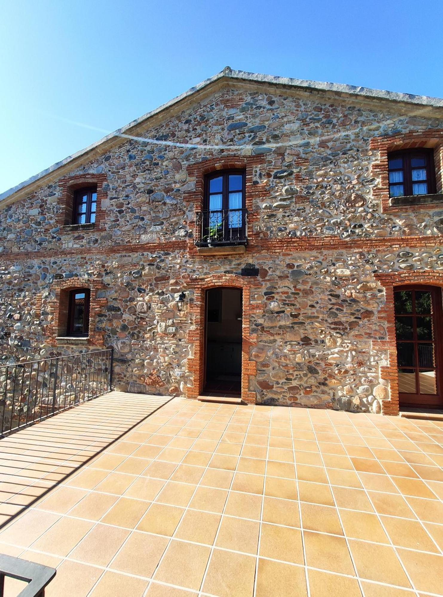 Mas Can Calet Aparthotel Les Franqueses del Valles Exterior photo