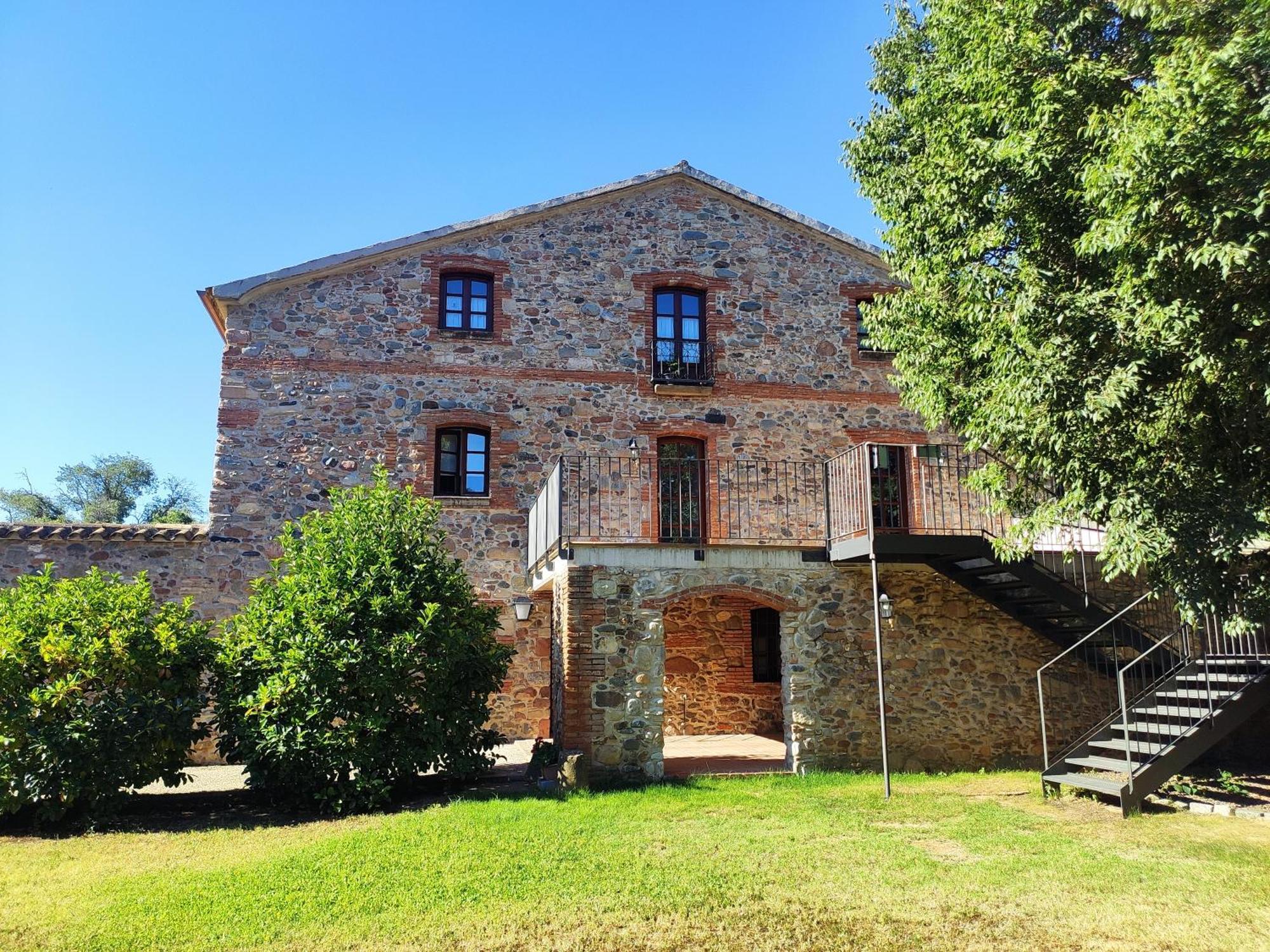 Mas Can Calet Aparthotel Les Franqueses del Valles Exterior photo